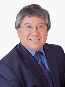 Head shot of Dr. Geoffrey Fong