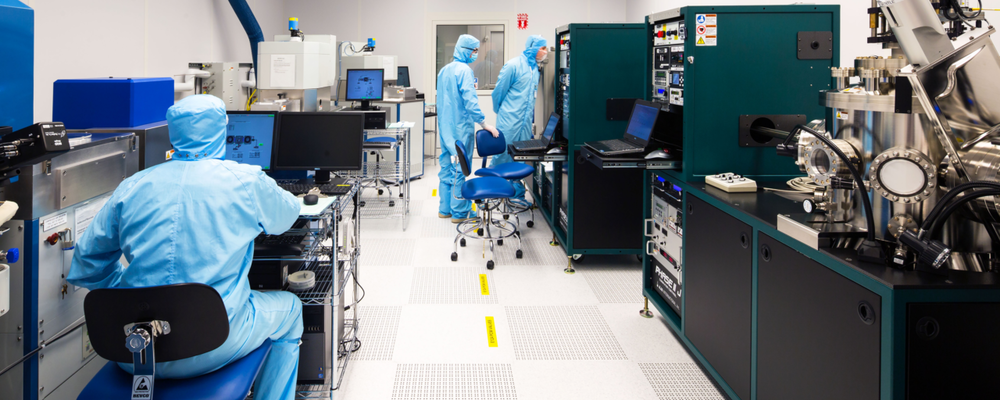 The etching bay in the cleanroom
