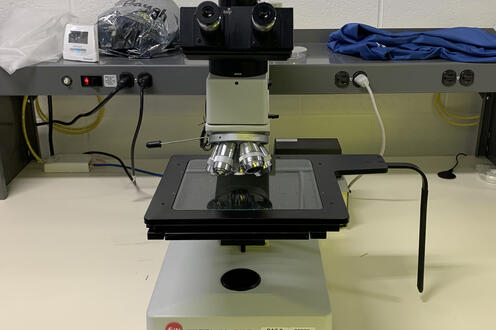Leica Microsystems Leitz microscope