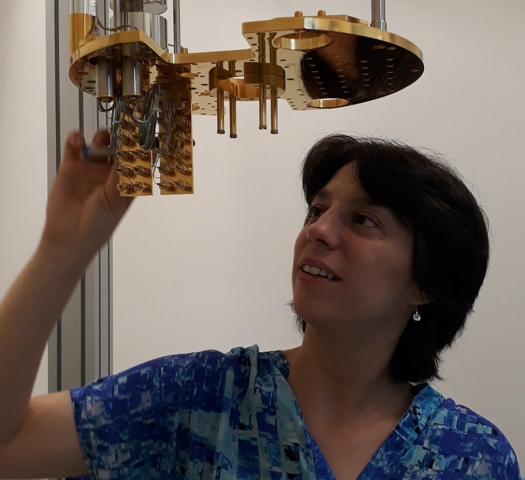 Eva Dupont-Ferrier in her Sherbrooke Lab. 