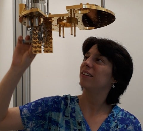 Eva Dupont-Ferrier in her Sherbrooke Lab. 