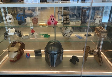 Display shelf of 3D printed projects at the RPC