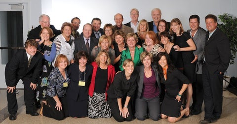 Recreation alumni gather for a group photo at 2008 40th anniversary banquet.