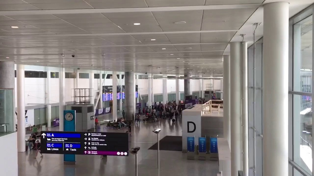 Terminal 1 arrivals