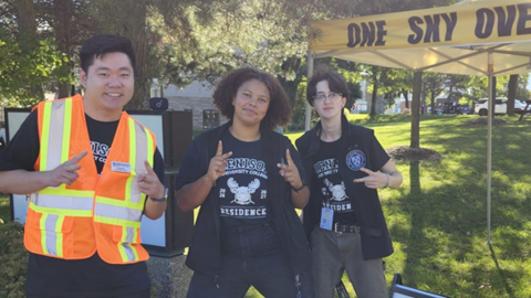 Tent volunteers
