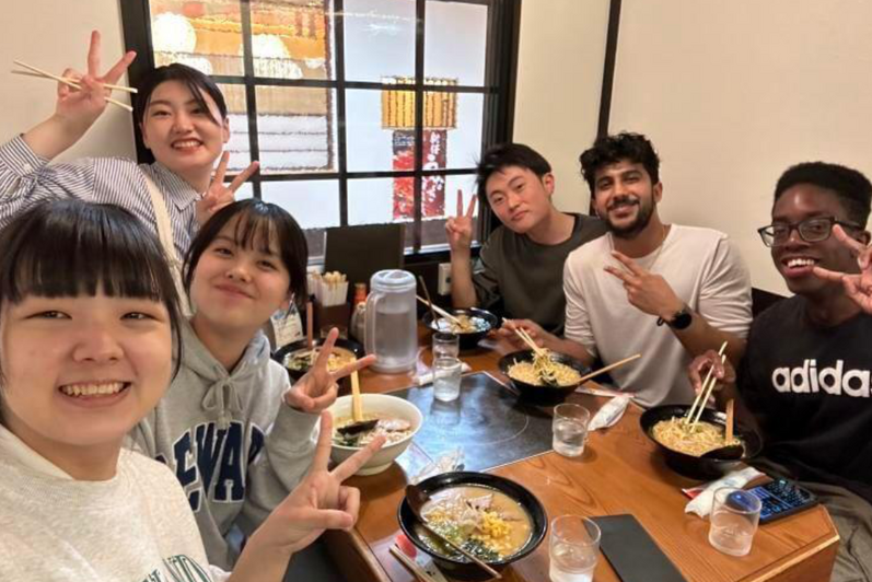 students eating ramen 