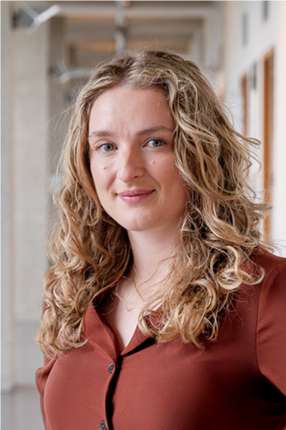 Dr. Annemarie Dedek