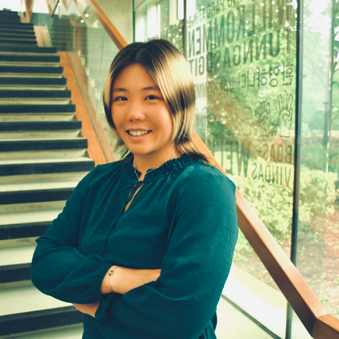 Anna Zhou