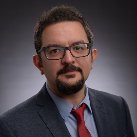 Headshot of Arash Arami