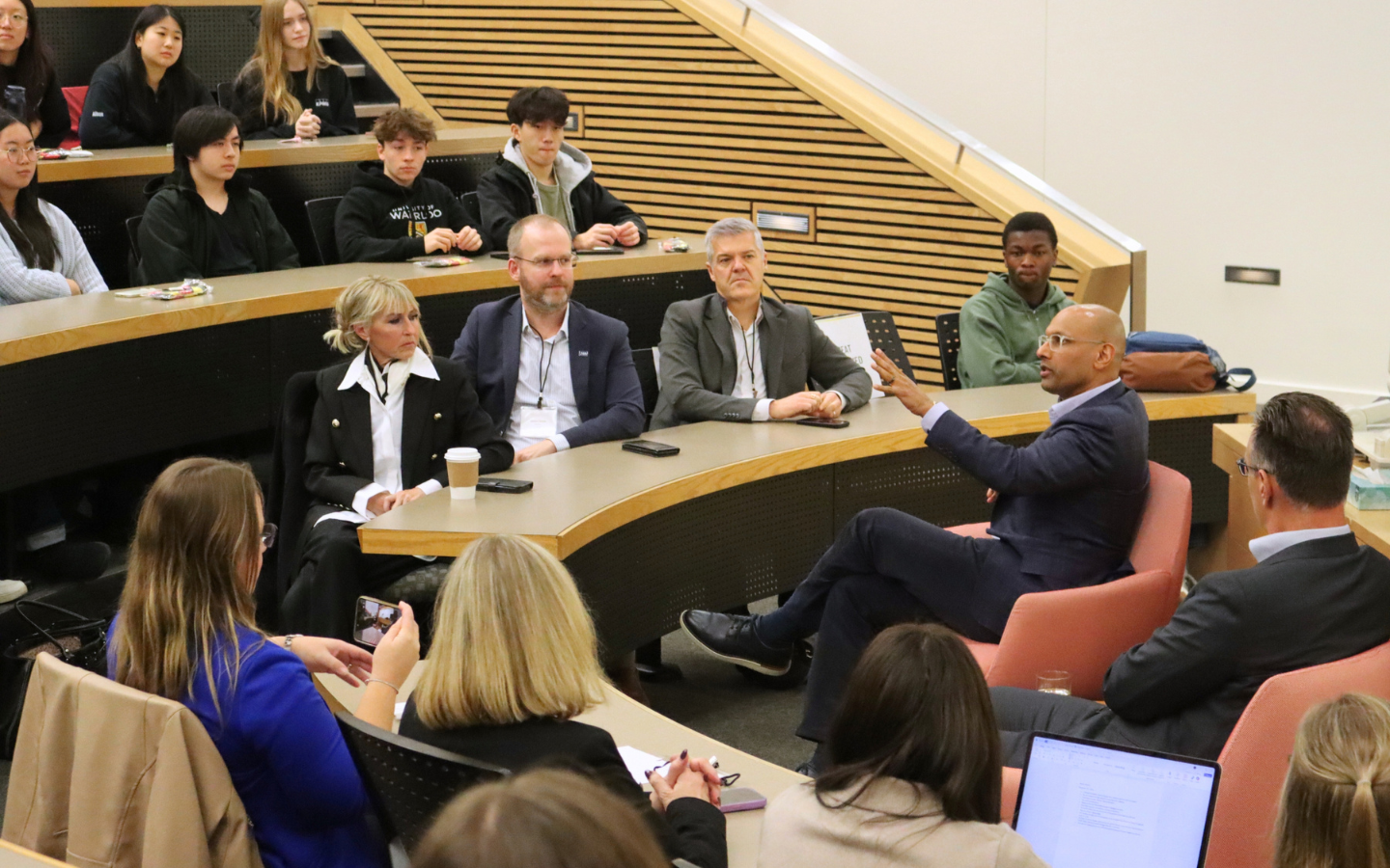 Benjie Thomas speaking to students