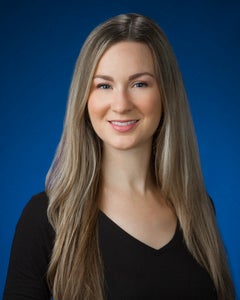 Jessica Steen headshot