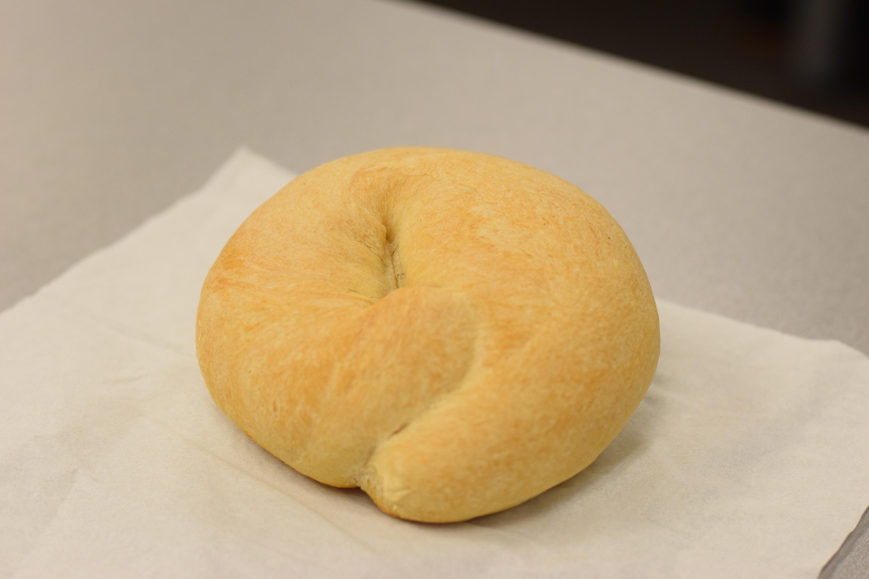 Photo of plain bagel