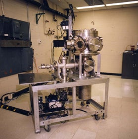 FTIR UHV System