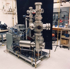 Ultra High Vacuum Chamber for Surface Polymerization Studies