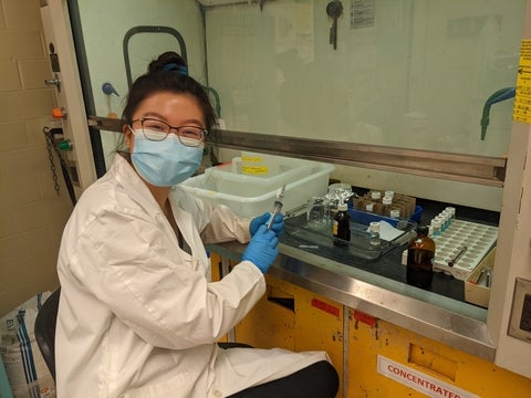 Jane Ye in lab