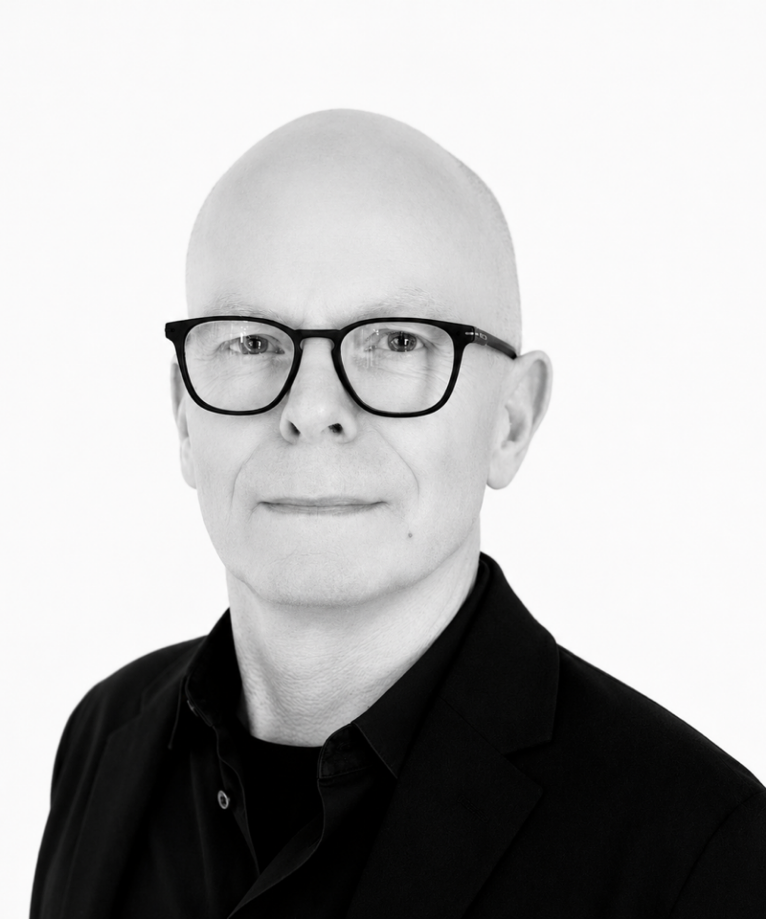 Peter Lowe Headshot