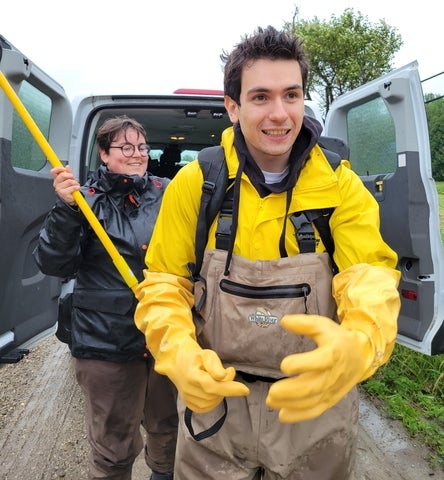 Sean electrofishing