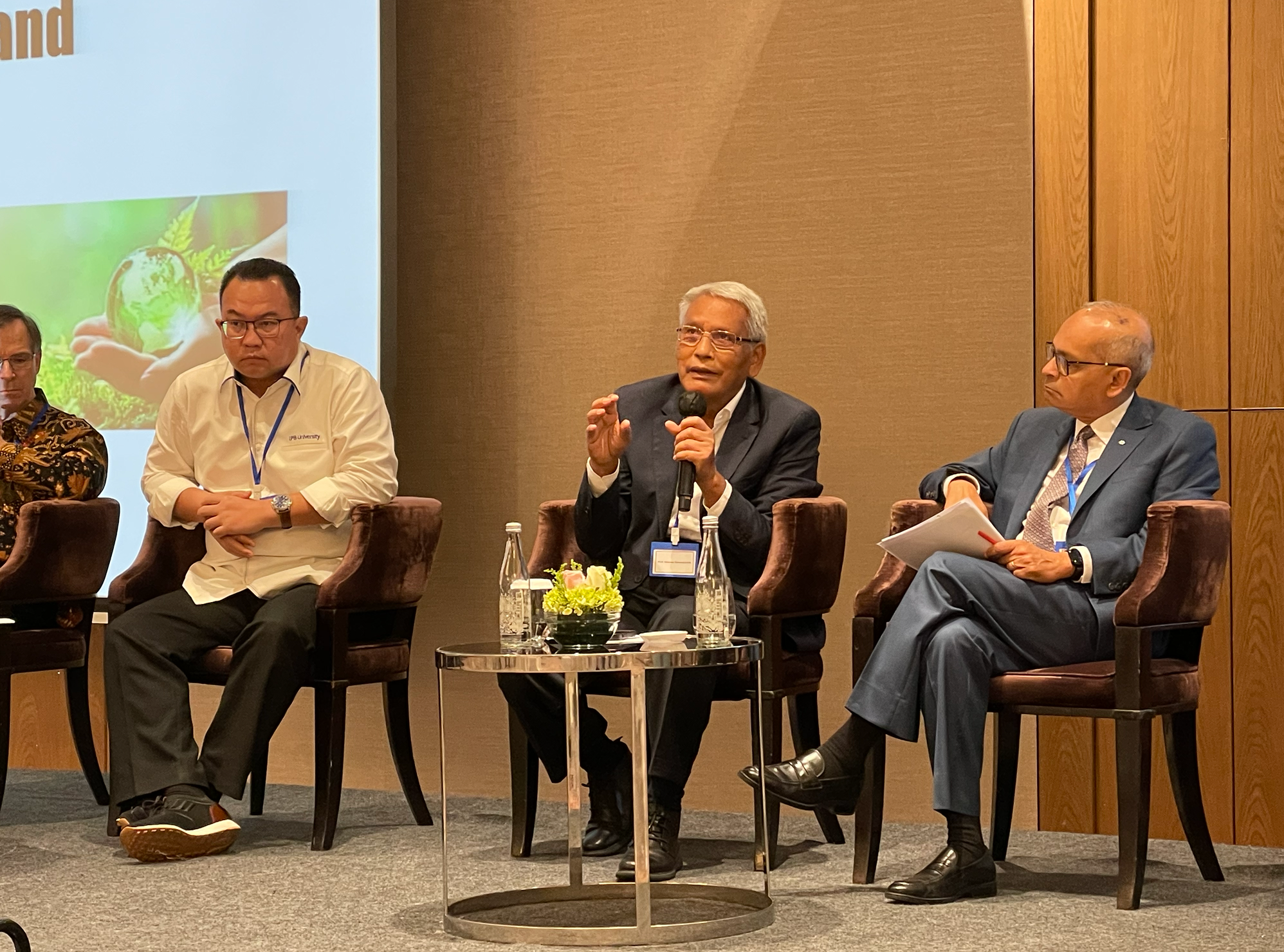 Vivek on-stage at the FINCAPES event in Jakarta