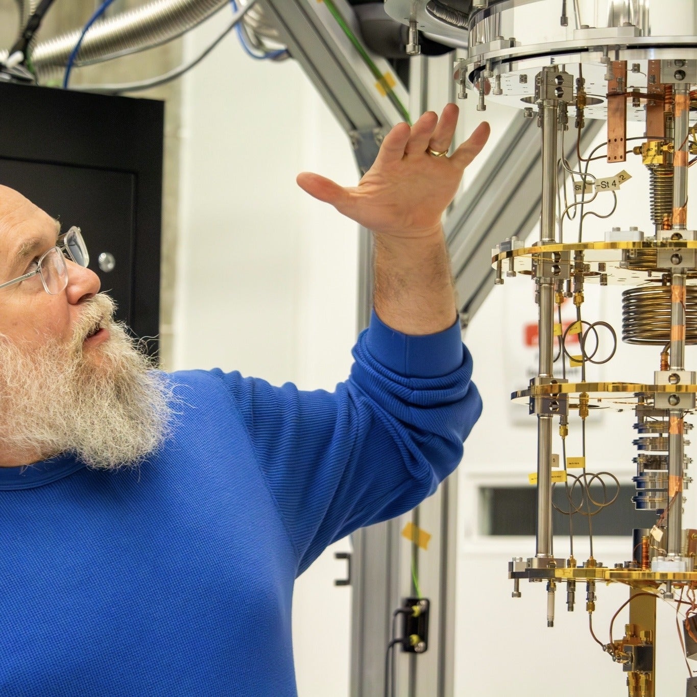 Dr. Chris Wilson explains quantum computers