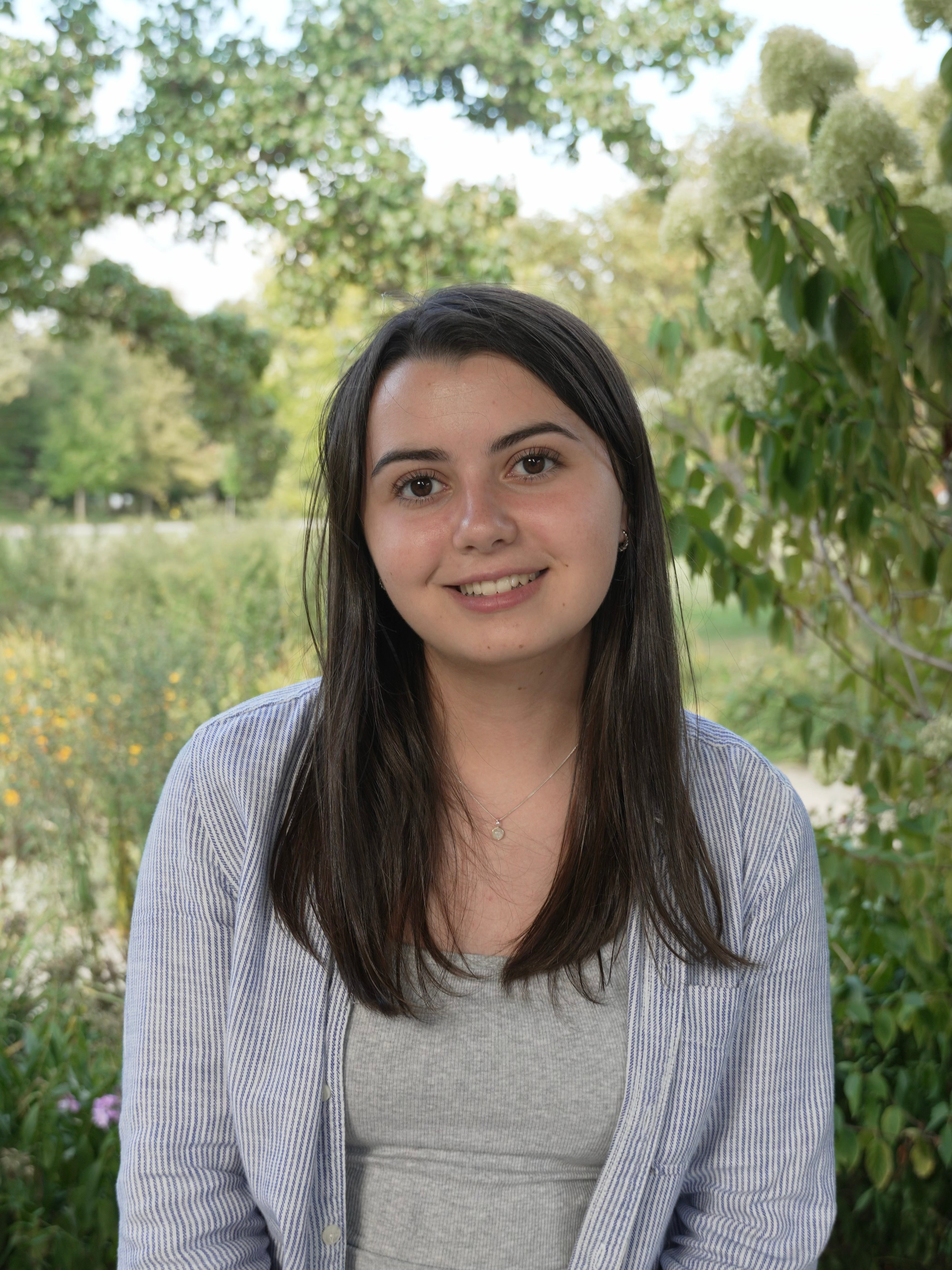 Lab member Phoebe Macleod Emmer