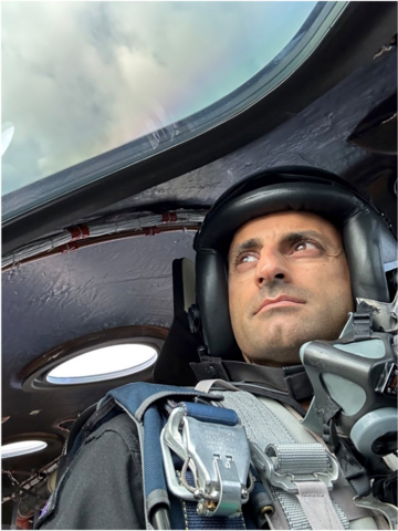 Image of spaceline pilot Jameel Janjua 