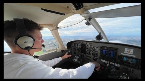 Trace in plane during flight training 