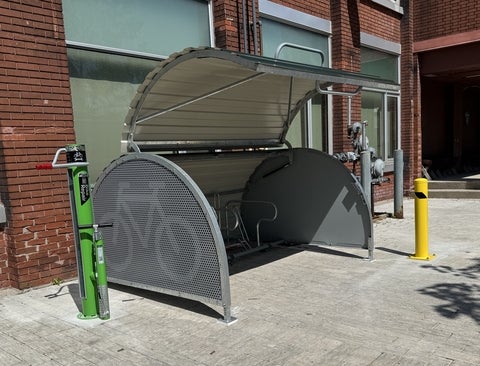 6-bike enclosed bike parking unit