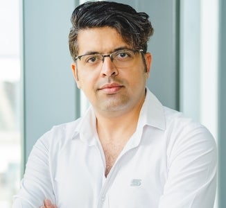 Headshot of Behrooz Semnani
