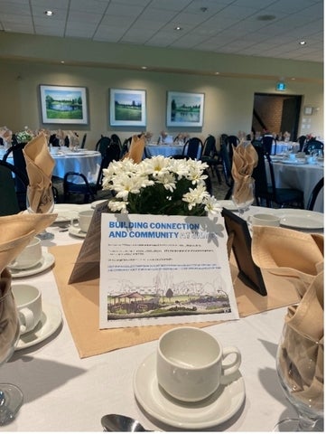 table setting at the golf tournament 