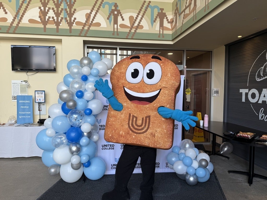 Mascot Toasty at March Open House 