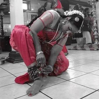 Nayani (Nia) Rajamohan getting ready to dance