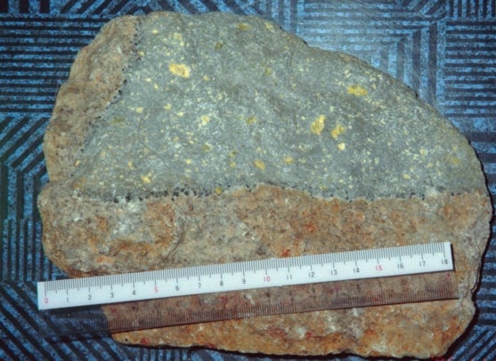 Gold ore