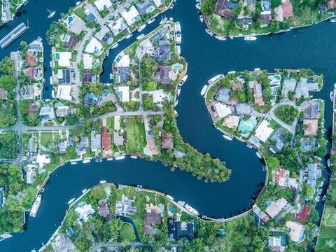 houses surround by a river