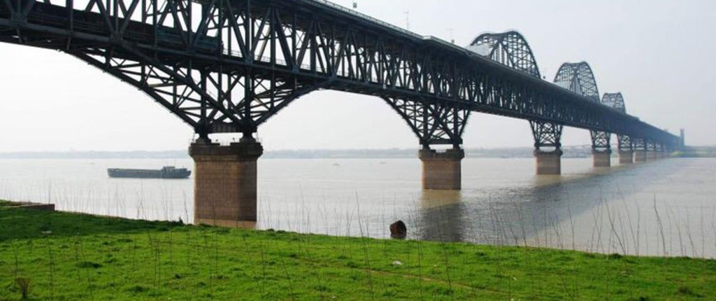 yangtze river bridge