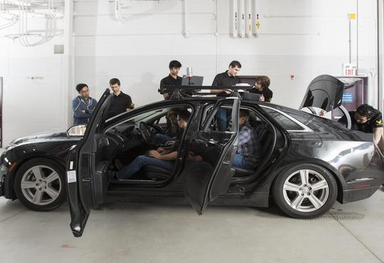 UW Autonomoose Car with student team