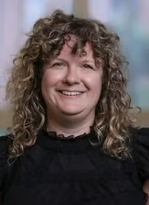 Sara Hart headshot
