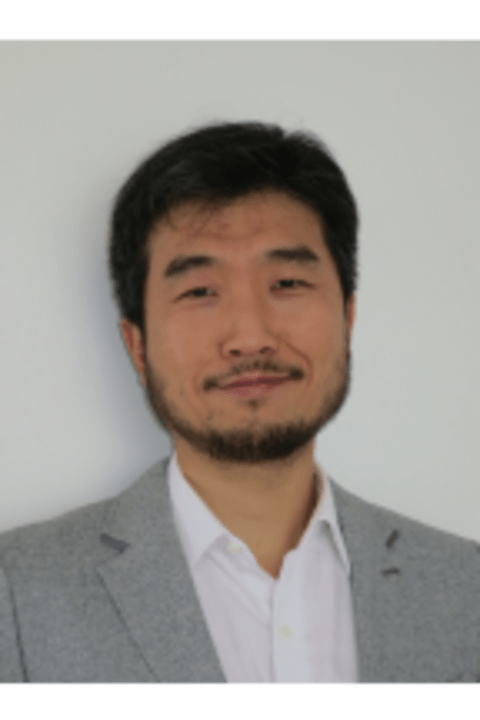 Shi Cao headshot