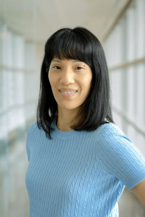 Stephanie Wong headshot