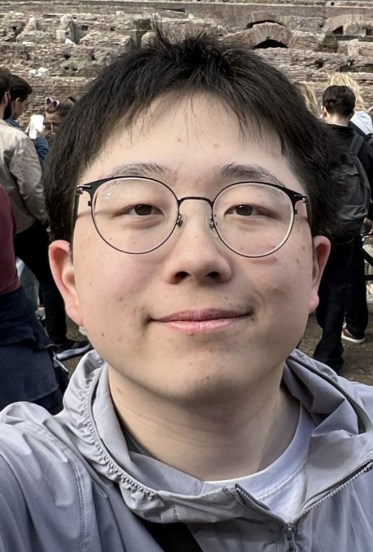Derry Tong Headshot