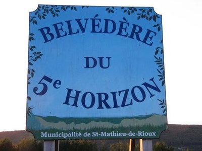 Belvedere du 5e horizon sign