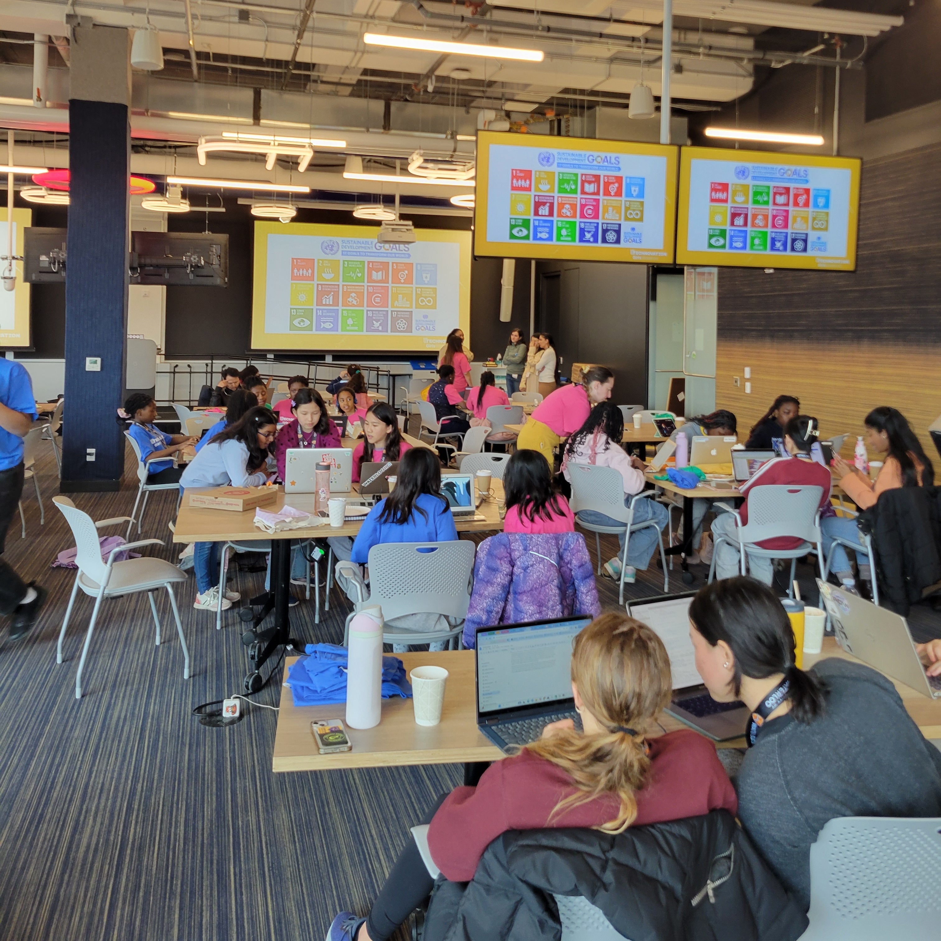 Teams working at Technovation Working Session 4