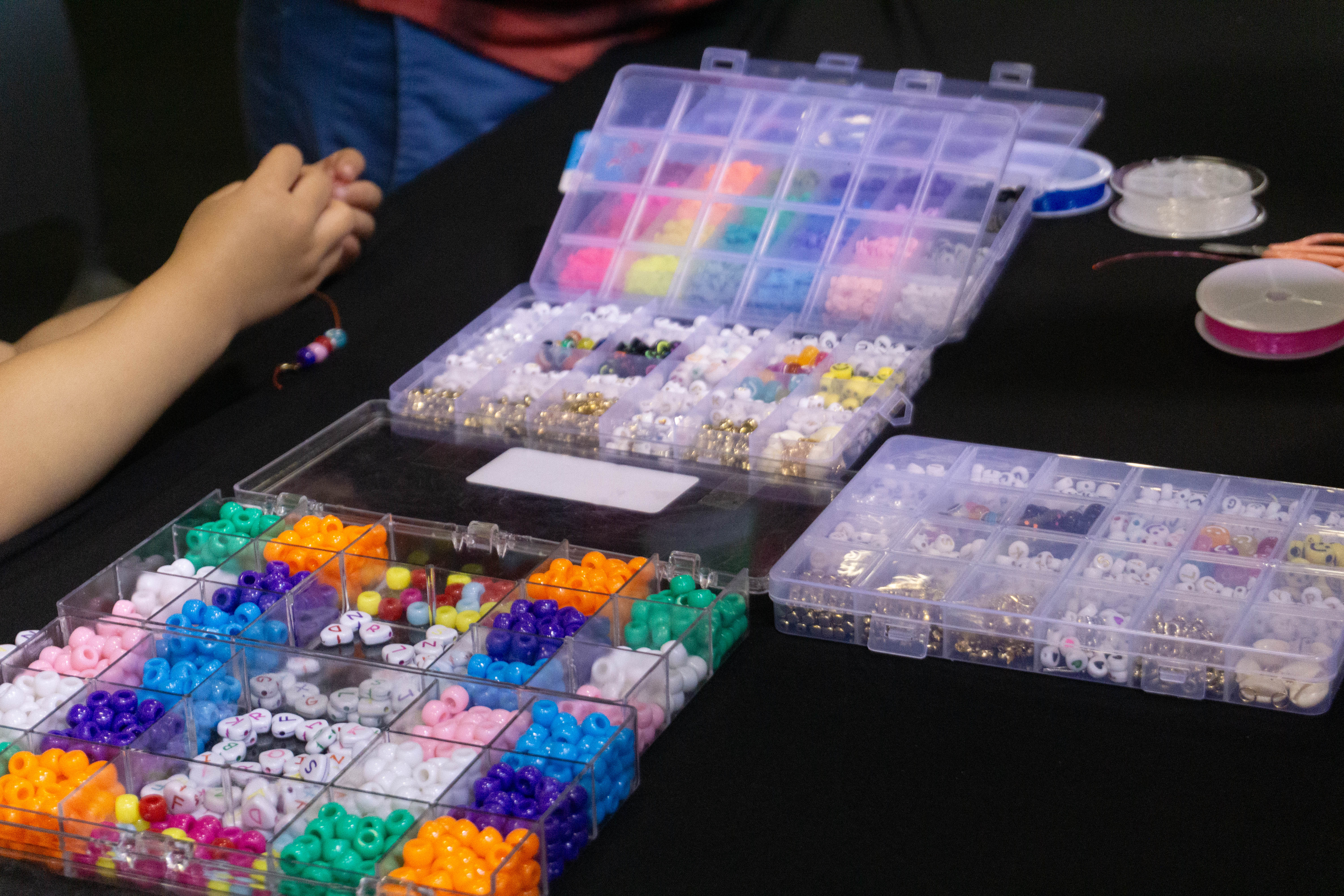 participants making bracelets
