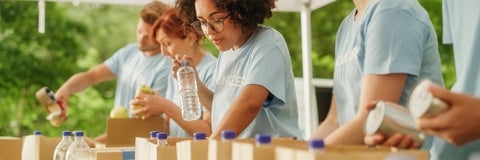 Portrait of Volunteers distributing food